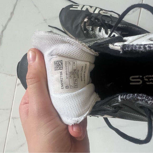 New Balance Cleats - Picture 4 of 4